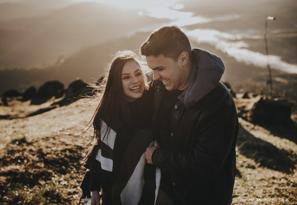 Ensaio em Rio Claro-SP, casal apaixonado, natureza - love, amor, casal, Jonathan Januario, foto, fotografia, Araras, leme, limeira,campinas, São Paulo, folk, lifeStyle, Vsco, montanha, foto na fazenda, pico olho d’agua, Mariporã, foto em montanha