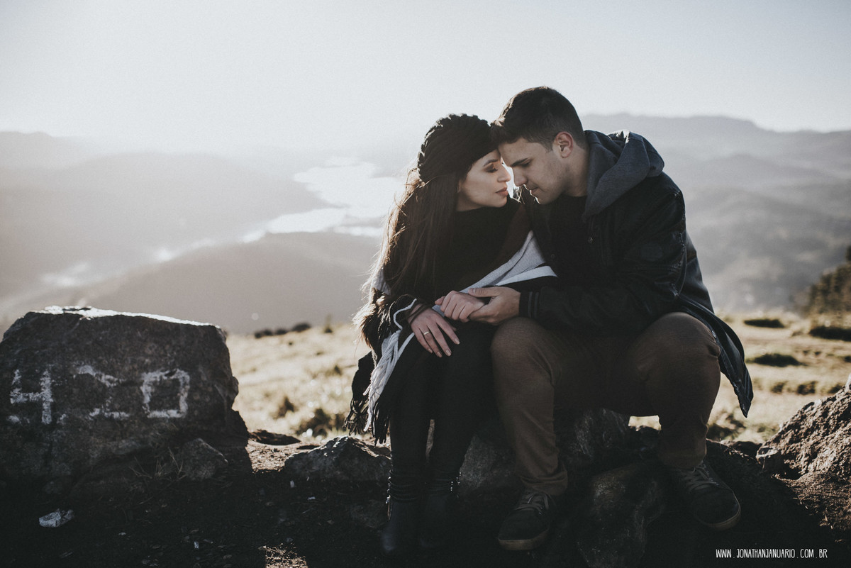 Ensaio em Rio Claro-SP, casal apaixonado, natureza - love, amor, casal, Jonathan Januario, foto, fotografia, Araras, leme, limeira,campinas, São Paulo, folk, lifeStyle, Vsco, montanha, foto na fazenda, pico olho d’agua, Mariporã, foto em montanha