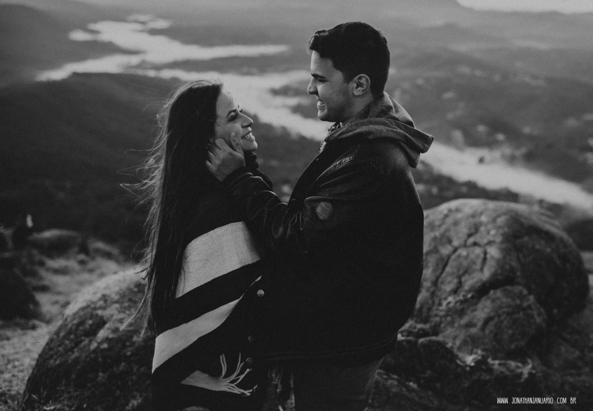 Ensaio em Rio Claro-SP, casal apaixonado, natureza - love, amor, casal, Jonathan Januario, foto, fotografia, Araras, leme, limeira,campinas, São Paulo, folk, lifeStyle, Vsco, montanha, foto na fazenda, pico olho d’agua, Mariporã, foto em montanha
