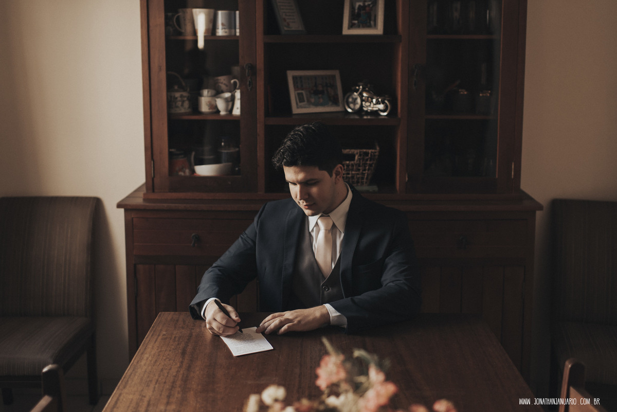 casal apaixonado, natureza, love, amor, Jonathan Januario, foto, fotografia, Araras, leme, limeira,campinas, São Paulo, Rio claro, folk, lifeStyle, montanha, foto na fazenda, casamento de dia, noiva, vestido de noiva, vestida pra casar, lápis de noiva