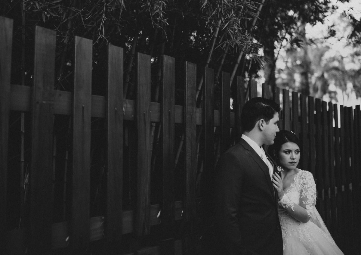 casal apaixonado, natureza, love, amor, Jonathan Januario, foto, fotografia, Araras, leme, limeira,campinas, São Paulo, Rio claro, folk, lifeStyle, montanha, foto na fazenda, casamento de dia, noiva, vestido de noiva, vestida pra casar, lápis de noiva