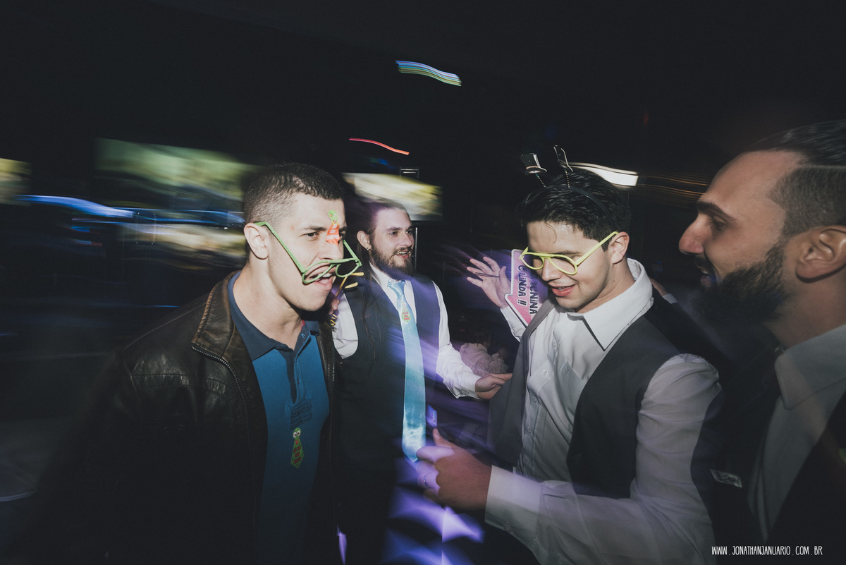 casal apaixonado, natureza, love, amor, Jonathan Januario, foto, fotografia, Araras, leme, limeira,campinas, São Paulo, Rio claro, folk, lifeStyle, montanha, foto na fazenda, casamento de dia, noiva, vestido de noiva, vestida pra casar, lápis de noiva