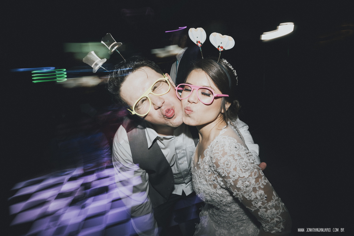 casal apaixonado, natureza, love, amor, Jonathan Januario, foto, fotografia, Araras, leme, limeira,campinas, São Paulo, Rio claro, folk, lifeStyle, montanha, foto na fazenda, casamento de dia, noiva, vestido de noiva, vestida pra casar, lápis de noiva