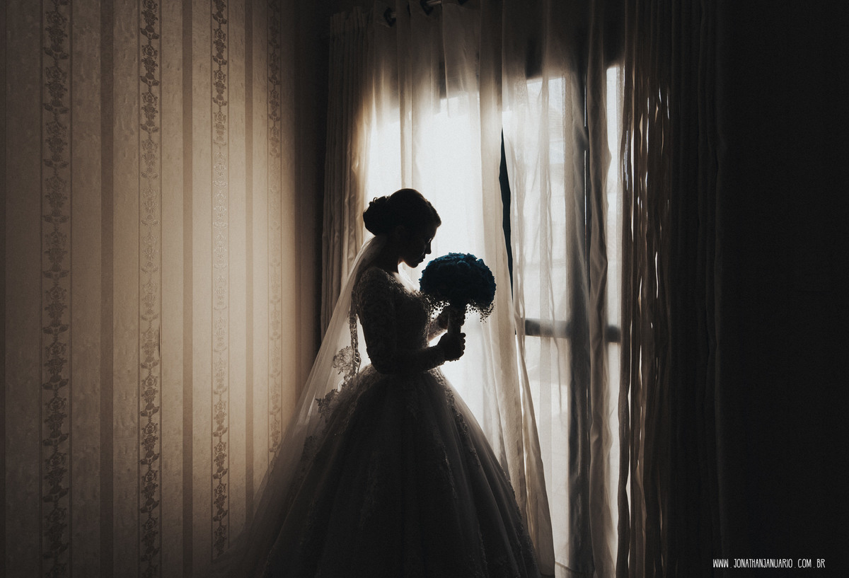 casal apaixonado, natureza, love, amor, Jonathan Januario, foto, fotografia, Araras, leme, limeira,campinas, São Paulo, Rio claro, folk, lifeStyle, montanha, foto na fazenda, casamento de dia, noiva, vestido de noiva, vestida pra casar, lápis de noiva