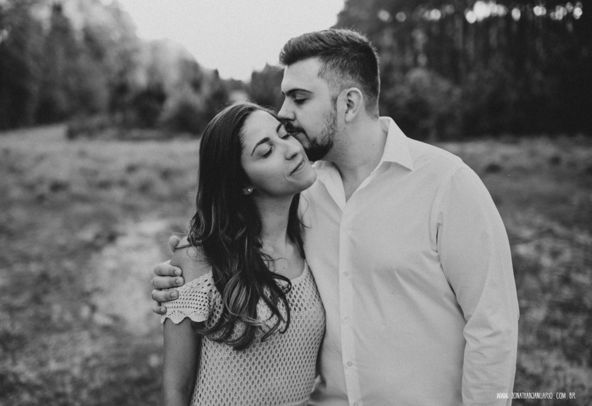 Ensaio em Rio Claro-SP, casal apaixonado, natureza - love, amor, casal, Jonathan Januario, foto, fotografia, Araras, leme, limeira,campinas, São Paulo, folk, lifeStyle, Vsco, montanha, foto na fazenda, pico olho d’agua, Mariporã, foto em montanha