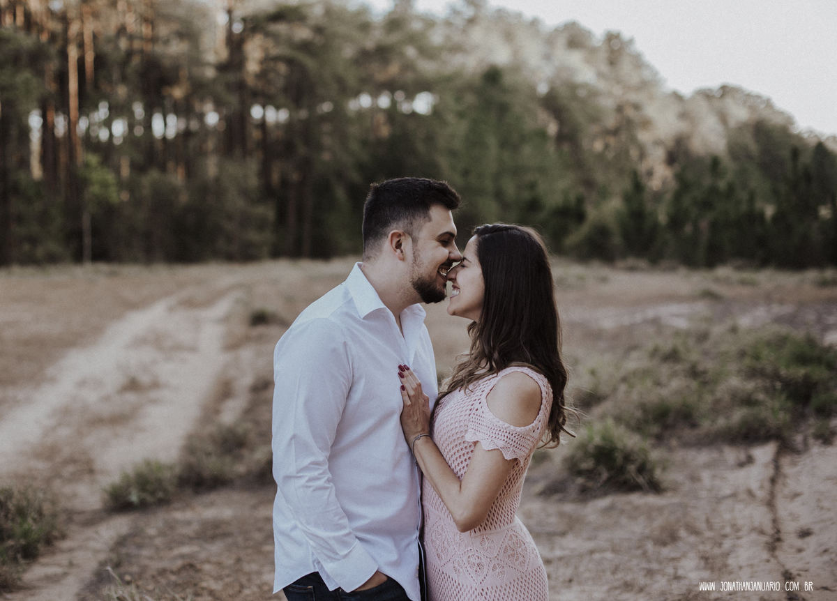 Ensaio em Rio Claro-SP, casal apaixonado, natureza - love, amor, casal, Jonathan Januario, foto, fotografia, Araras, leme, limeira,campinas, São Paulo, folk, lifeStyle, Vsco, montanha, foto na fazenda, pico olho d’agua, Mariporã, foto em montanha