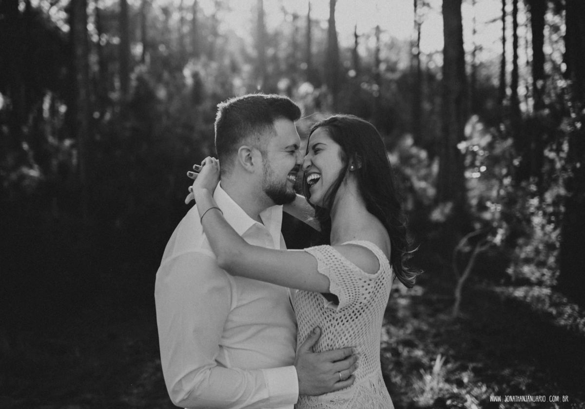 Ensaio em Rio Claro-SP, casal apaixonado, natureza - love, amor, casal, Jonathan Januario, foto, fotografia, Araras, leme, limeira,campinas, São Paulo, folk, lifeStyle, Vsco, montanha, foto na fazenda, pico olho d’agua, Mariporã, foto em montanha