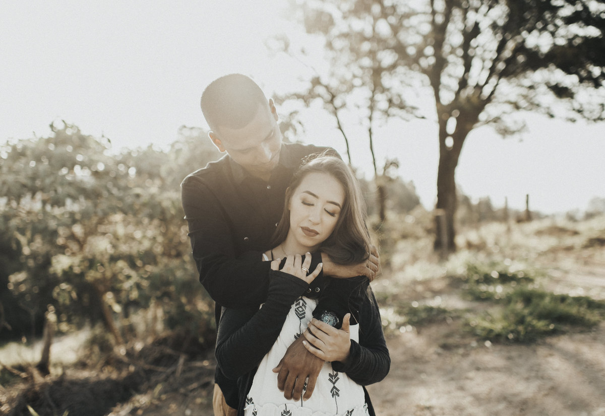 Ensaio em Rio Claro-SP, casal apaixonado, natureza - love, amor, casal, Jonathan Januario, foto, fotografia, Araras, leme, limeira,campinas, São Paulo, folk, lifeStyle, Vsco, montanha, morro do facao, pico olho d’agua, itirapinas, foto em montanha