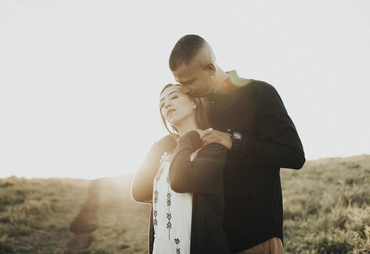 Ensaio em Rio Claro-SP, casal apaixonado, natureza - love, amor, casal, Jonathan Januario, foto, fotografia, Araras, leme, limeira,campinas, São Paulo, folk, lifeStyle, Vsco, montanha, morro do facao, pico olho d’agua, itirapinas, foto em montanha