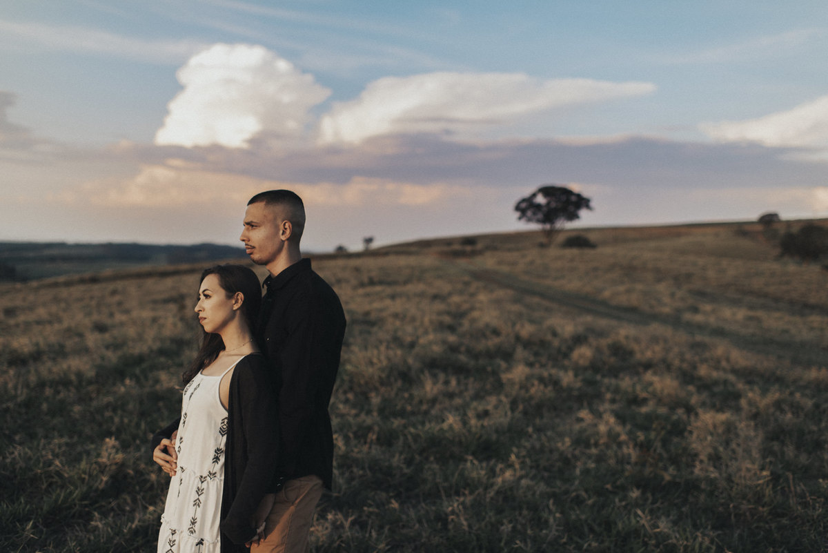 Ensaio em Rio Claro-SP, casal apaixonado, natureza - love, amor, casal, Jonathan Januario, foto, fotografia, Araras, leme, limeira,campinas, São Paulo, folk, lifeStyle, Vsco, montanha, morro do facao, pico olho d’agua, itirapinas, foto em montanha