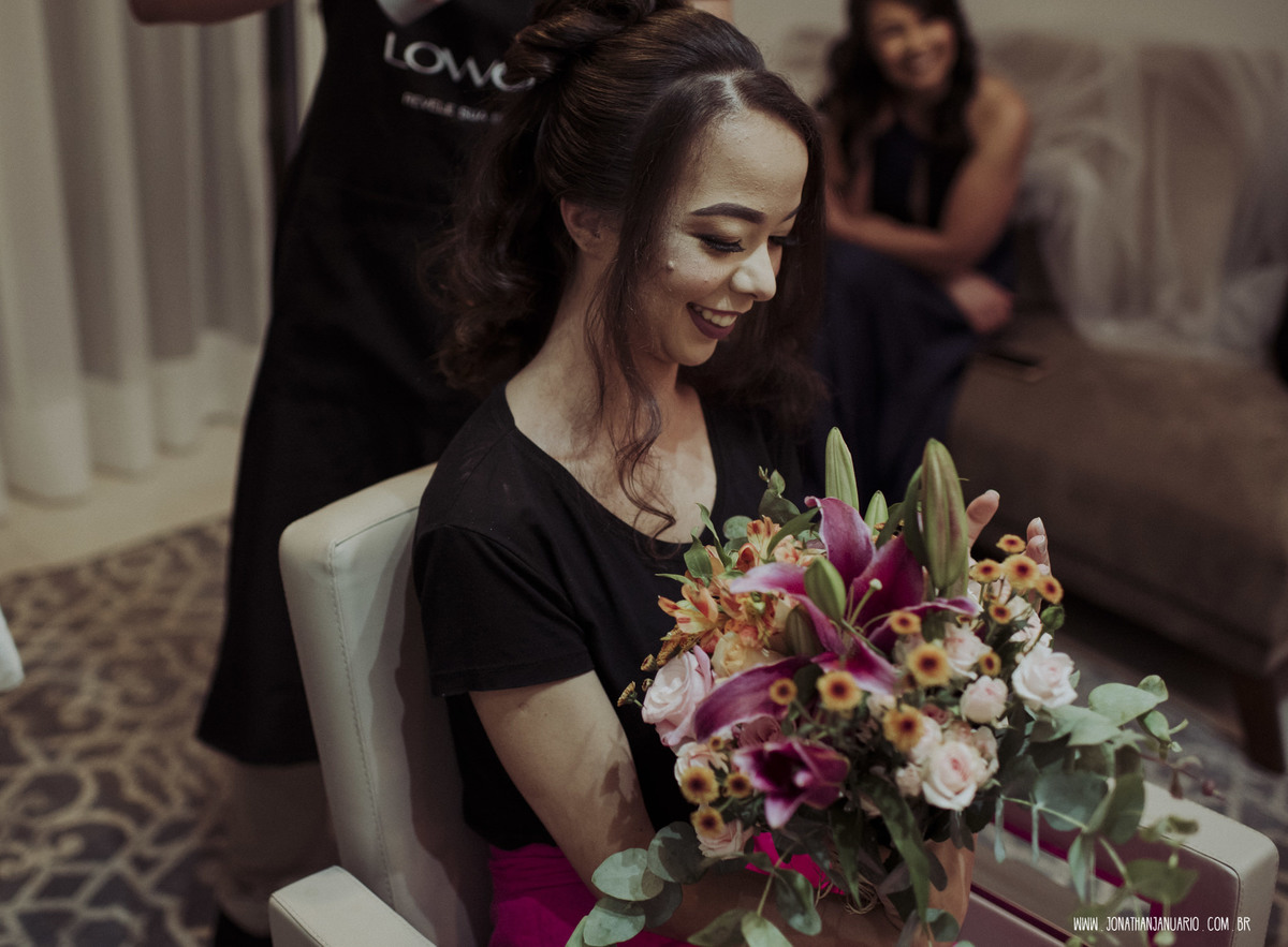 casal apaixonado, love, amor, Jonathan Januario, foto, fotografia, Araras, leme, limeira,campinas, São Paulo, Rio claro, lifeStyle, foto na fazenda, casamento de noite, noiva, vestido de noiva, vestida pra casar, lápis de noiva, casamento chique, igreja