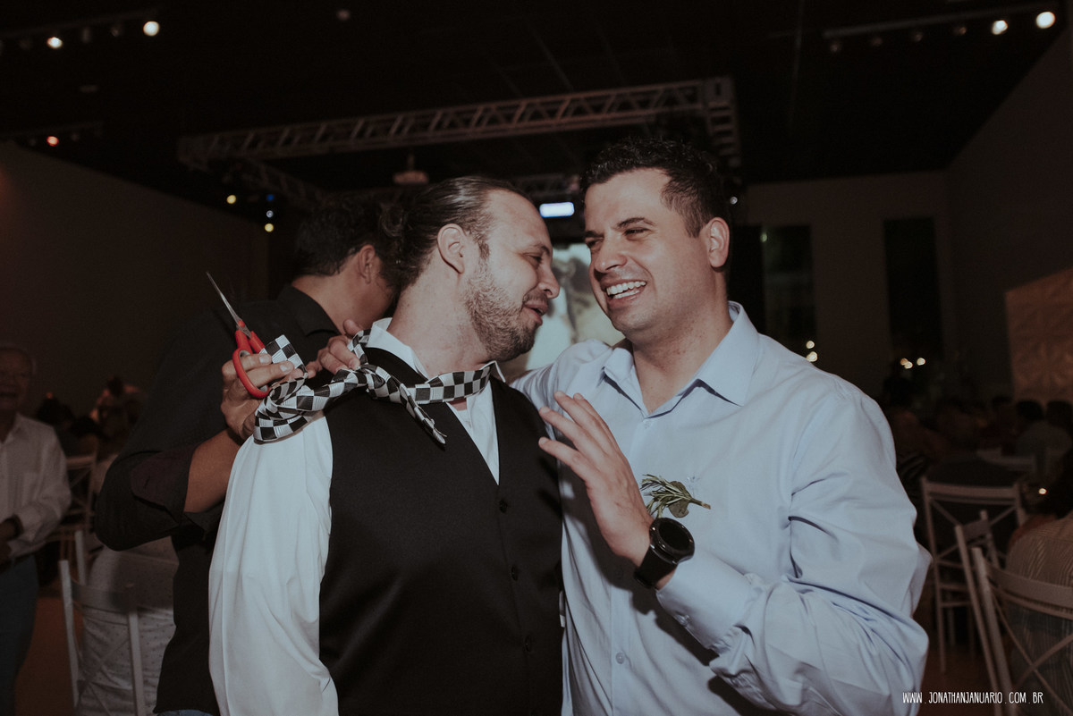 casal apaixonado, love, amor, Jonathan Januario, foto, fotografia, Araras, leme, limeira,campinas, São Paulo, Rio claro, lifeStyle, foto na fazenda, casamento de noite, noiva, vestido de noiva, vestida pra casar, lápis de noiva, casamento chique, jesse