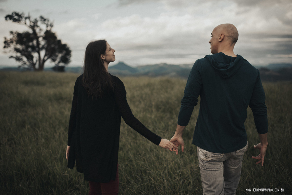 Ensaio em Rio Claro-SP, casal apaixonado, natureza - love, amor, casal, Jonathan Januario, foto, fotografia, Araras, leme, limeira,campinas, São Paulo, folk, lifeStyle, Vsco, montanha, pico olho d’agua, Mariporã, foto em montanha, cruzeiro do sul