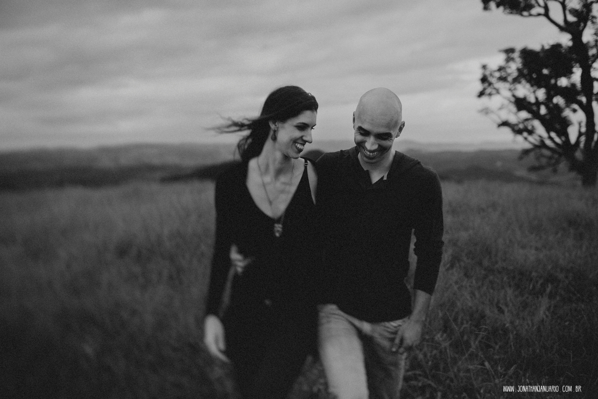 Ensaio em Rio Claro-SP, casal apaixonado, natureza - love, amor, casal, Jonathan Januario, foto, fotografia, Araras, leme, limeira,campinas, São Paulo, folk, lifeStyle, Vsco, montanha, pico olho d’agua, Mariporã, foto em montanha, cruzeiro do sul