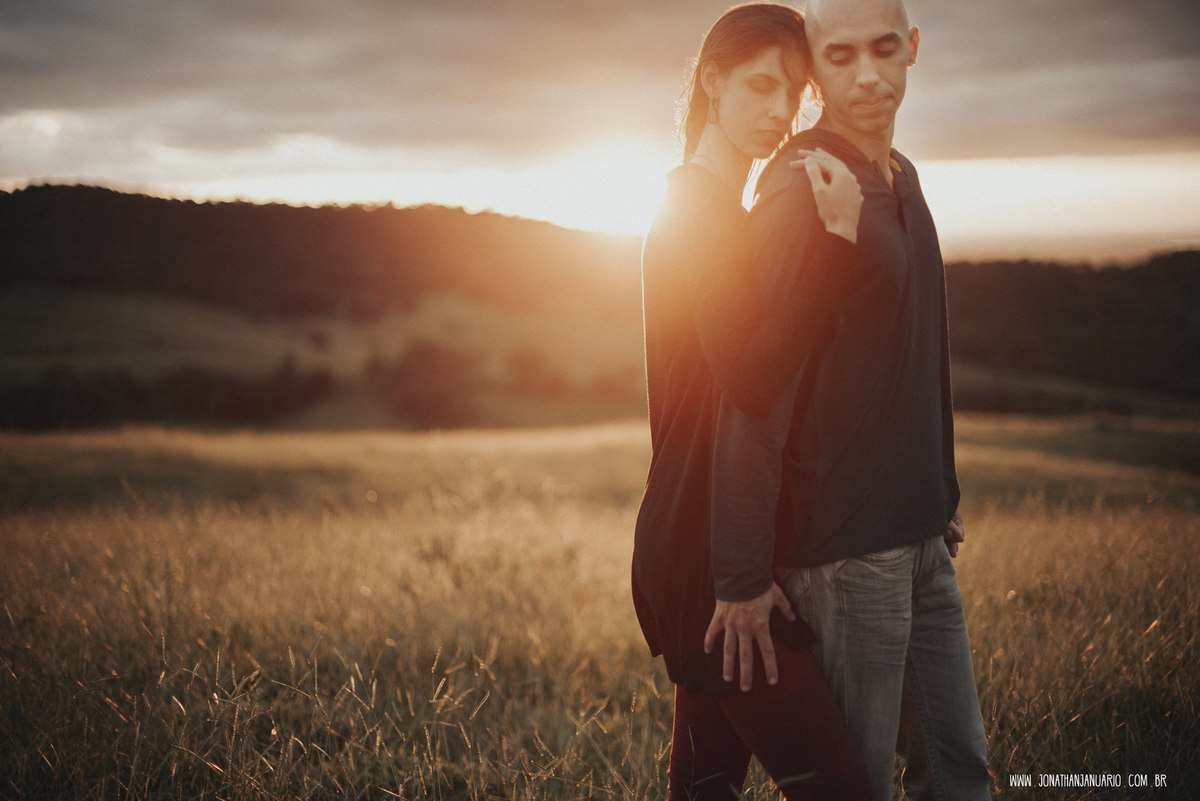 Ensaio em Rio Claro-SP, casal apaixonado, natureza - love, amor, casal, Jonathan Januario, foto, fotografia, Araras, leme, limeira,campinas, São Paulo, folk, lifeStyle, Vsco, montanha, pico olho d’agua, Mariporã, foto em montanha, cruzeiro do sul