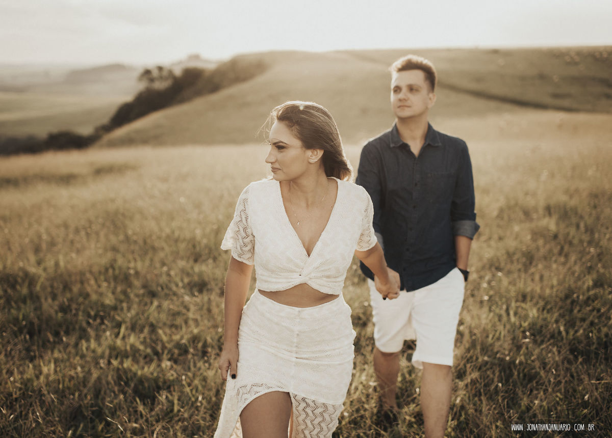 Ensaio em Rio Claro-SP, casal apaixonado, natureza - love, amor, casal, Jonathan Januario, foto, fotografia, Araras, leme, limeira,campinas, São Paulo, folk, lifeStyle, Vsco, montanha, foto na fazenda, pico olho d’agua, Mariporã, foto em montanha

