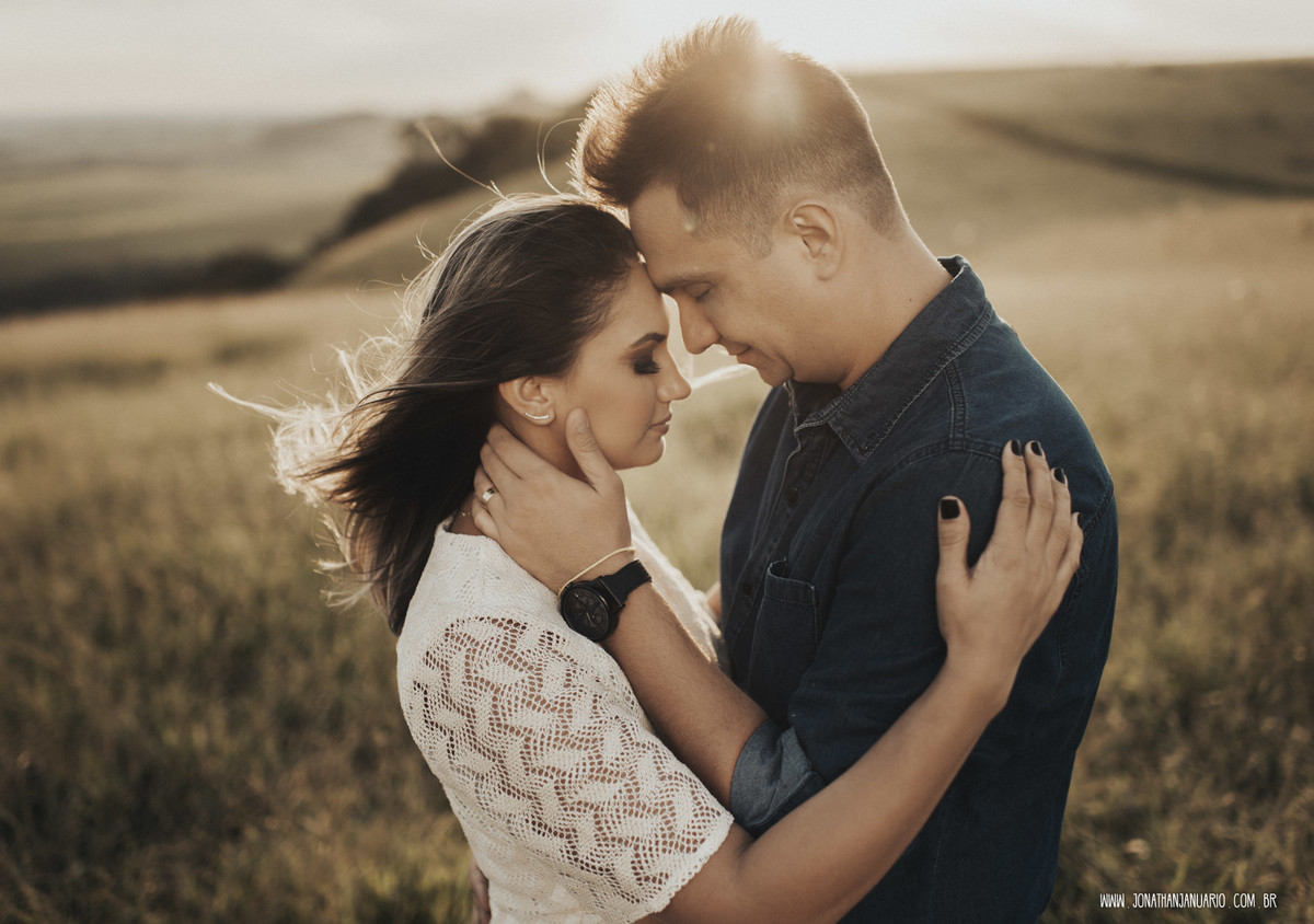 Ensaio em Rio Claro-SP, casal apaixonado, natureza - love, amor, casal, Jonathan Januario, foto, fotografia, Araras, leme, limeira,campinas, São Paulo, folk, lifeStyle, Vsco, montanha, foto na fazenda, pico olho d’agua, Mariporã, foto em montanha


