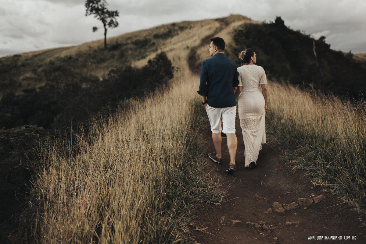 Ensaio em Rio Claro-SP, casal apaixonado, natureza - love, amor, casal, Jonathan Januario, foto, fotografia, Araras, leme, limeira,campinas, São Paulo, folk, lifeStyle, Vsco, montanha, foto na fazenda, pico olho d’agua, Mariporã, foto em montanha

