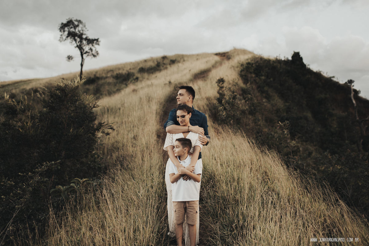 Ensaio em Rio Claro-SP, casal apaixonado, natureza - love, amor, casal, Jonathan Januario, foto, fotografia, Araras, leme, limeira,campinas, São Paulo, folk, lifeStyle, Vsco, montanha, foto na fazenda, pico olho d’agua, Mariporã, foto em montanha

