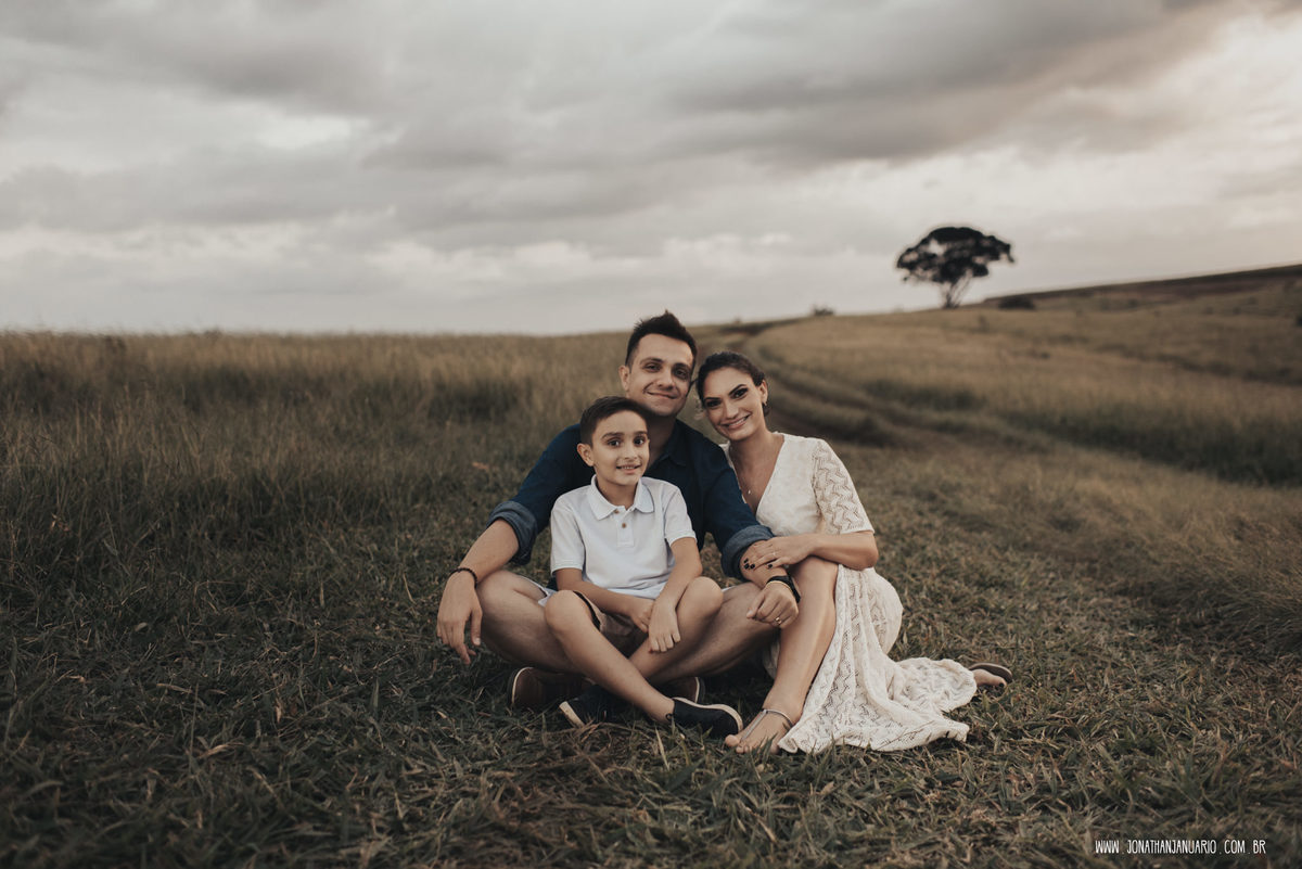 Ensaio em Rio Claro-SP, casal apaixonado, natureza - love, amor, casal, Jonathan Januario, foto, fotografia, Araras, leme, limeira,campinas, São Paulo, folk, lifeStyle, Vsco, montanha, foto na fazenda, pico olho d’agua, Mariporã, foto em montanha

