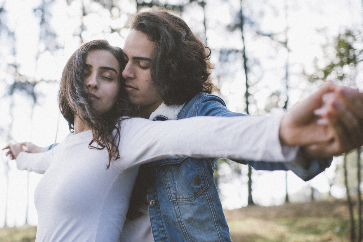 Ensaio em Rio Claro-SP, casal apaixonado, natureza - love, amor, casal, Jonathan Januario, foto, fotografia, Araras, leme, limeira,campinas, São Paulo, folk, lifeStyle, Vsco, montanha, foto na fazenda, pico olho d’agua, Mariporã, foto em montanha