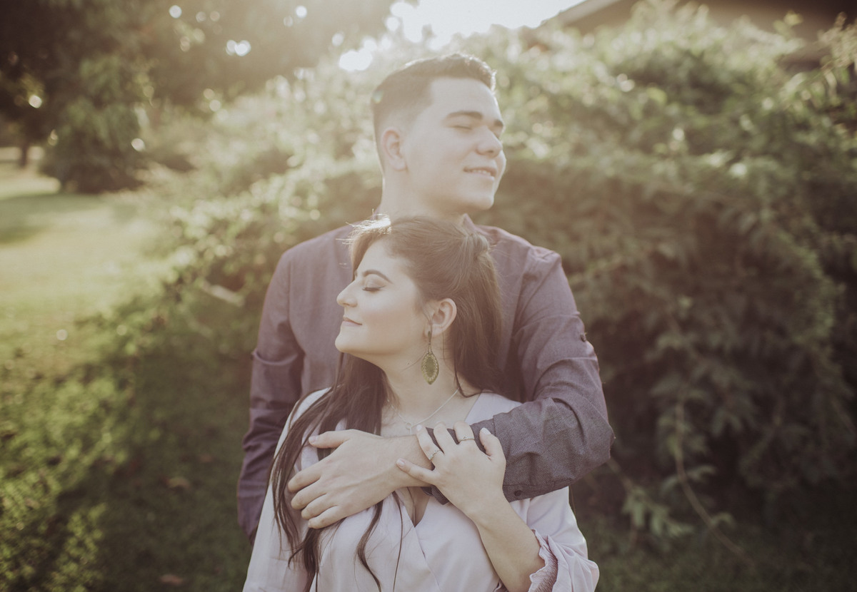 Ensaio em Rio Claro-SP, casal apaixonado, natureza - love, amor, casal, Jonathan Januario, foto, fotografia, Araras, leme, limeira,campinas, São Paulo, folk, lifeStyle, Vsco, montanha, foto na fazenda, pico olho d’agua, Mariporã, foto em montanha