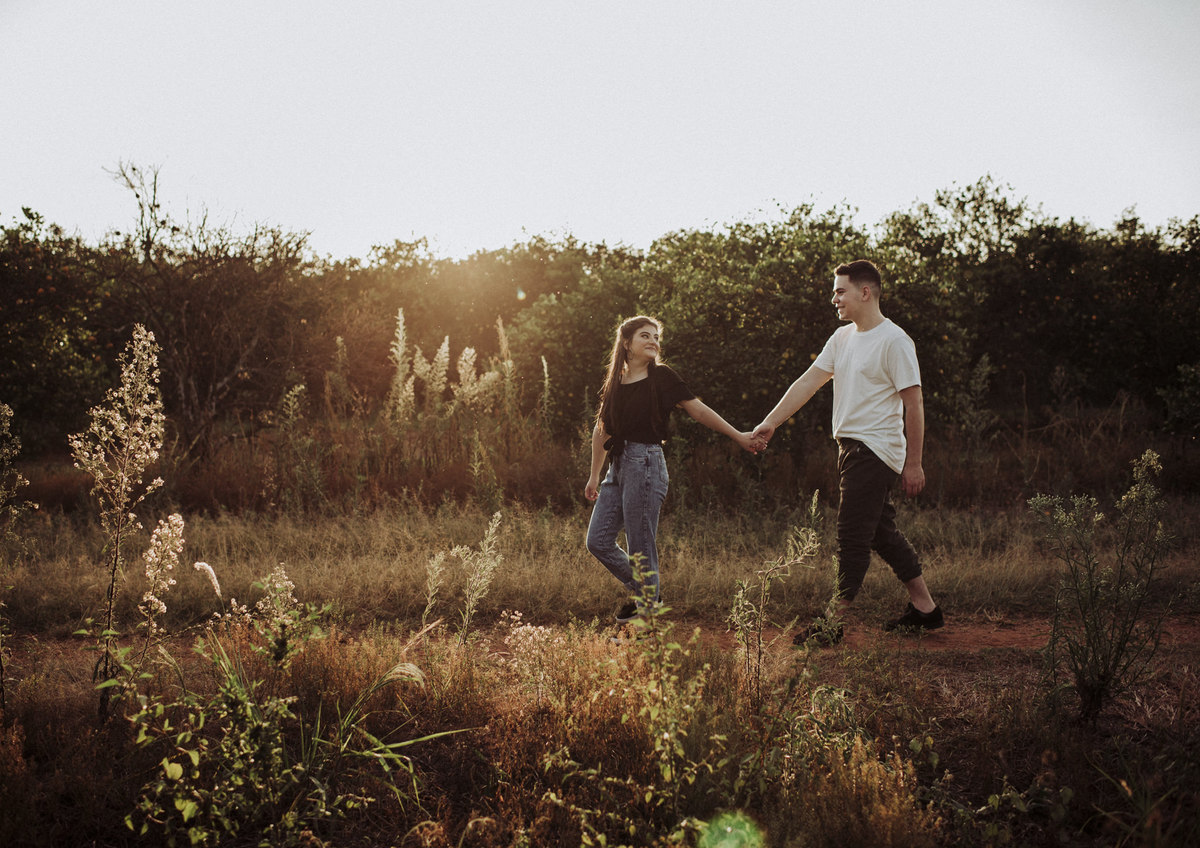 Ensaio em Rio Claro-SP, casal apaixonado, natureza - love, amor, casal, Jonathan Januario, foto, fotografia, Araras, leme, limeira,campinas, São Paulo, folk, lifeStyle, Vsco, montanha, foto na fazenda, pico olho d’agua, Mariporã, foto em montanha