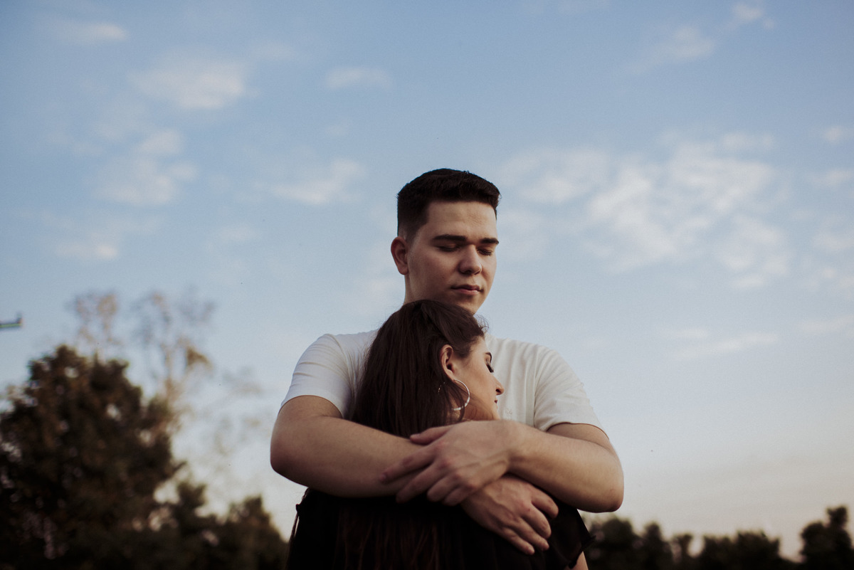 Ensaio em Rio Claro-SP, casal apaixonado, natureza - love, amor, casal, Jonathan Januario, foto, fotografia, Araras, leme, limeira,campinas, São Paulo, folk, lifeStyle, Vsco, montanha, foto na fazenda, pico olho d’agua, Mariporã, foto em montanha