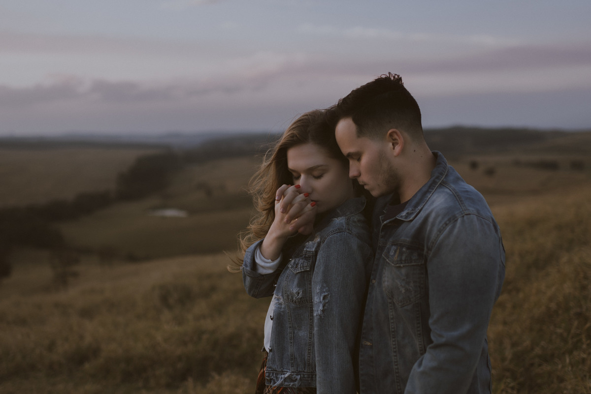 Ensaio em Rio Claro-SP, casal apaixonado, natureza - love, amor, casal, Jonathan Januario, foto, fotografia, Araras, leme, limeira,campinas, São Paulo, folk, lifeStyle, Vsco, morro do facao, foto na fazenda, pico olho d’agua, itirapina, foto em montanha