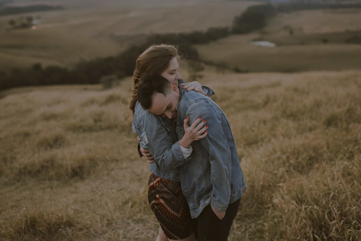 Ensaio em Rio Claro-SP, casal apaixonado, natureza - love, amor, casal, Jonathan Januario, foto, fotografia, Araras, leme, limeira,campinas, São Paulo, folk, lifeStyle, Vsco, morro do facao, foto na fazenda, pico olho d’agua, itirapina, foto em montanha