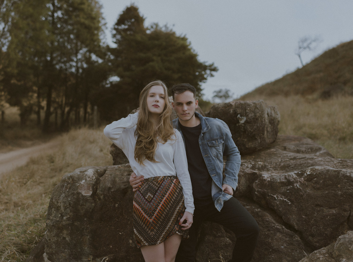 Ensaio em Rio Claro-SP, casal apaixonado, natureza - love, amor, casal, Jonathan Januario, foto, fotografia, Araras, leme, limeira,campinas, São Paulo, folk, lifeStyle, Vsco, morro do facao, foto na fazenda, pico olho d’agua, itirapina, foto em montanha