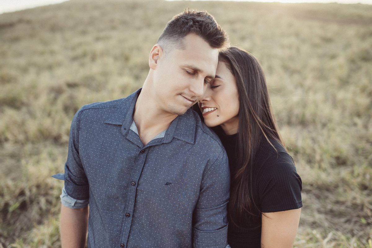 Ensaio em Rio Claro-SP, casal apaixonado, natureza - love, amor, casal, Jonathan Januario, foto, fotografia, Araras, leme, limeira,campinas, São Paulo, folk, lifeStyle, Vsco, montanha, foto na fazenda, pico olho d’agua, Mariporã, foto em montanha