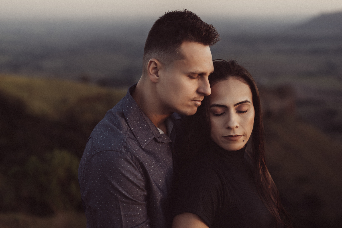 Ensaio em Rio Claro-SP, casal apaixonado, natureza - love, amor, casal, Jonathan Januario, foto, fotografia, Araras, leme, limeira,campinas, São Paulo, folk, lifeStyle, Vsco, montanha, foto na fazenda, pico olho d’agua, Mariporã, foto em montanha