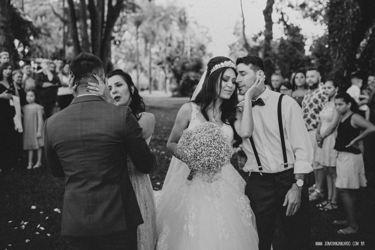 casal apaixonado, natureza, love, amor, Jonathan Januario, foto, fotografia, Araras, leme, limeira,campinas, São Paulo, Rio claro, folk, foto na fazenda, casamento de dia, noiva, vestido de noiva, vestida pra casar, lápis de noiva, fazenda jaraguá, jaragu