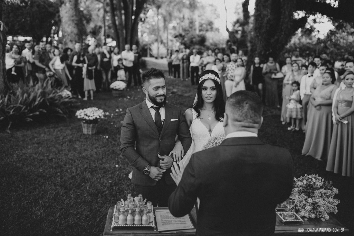 casal apaixonado, natureza, love, amor, Jonathan Januario, foto, fotografia, Araras, leme, limeira,campinas, São Paulo, Rio claro, folk, foto na fazenda, casamento de dia, noiva, vestido de noiva, vestida pra casar, lápis de noiva, fazenda jaraguá, jaragu