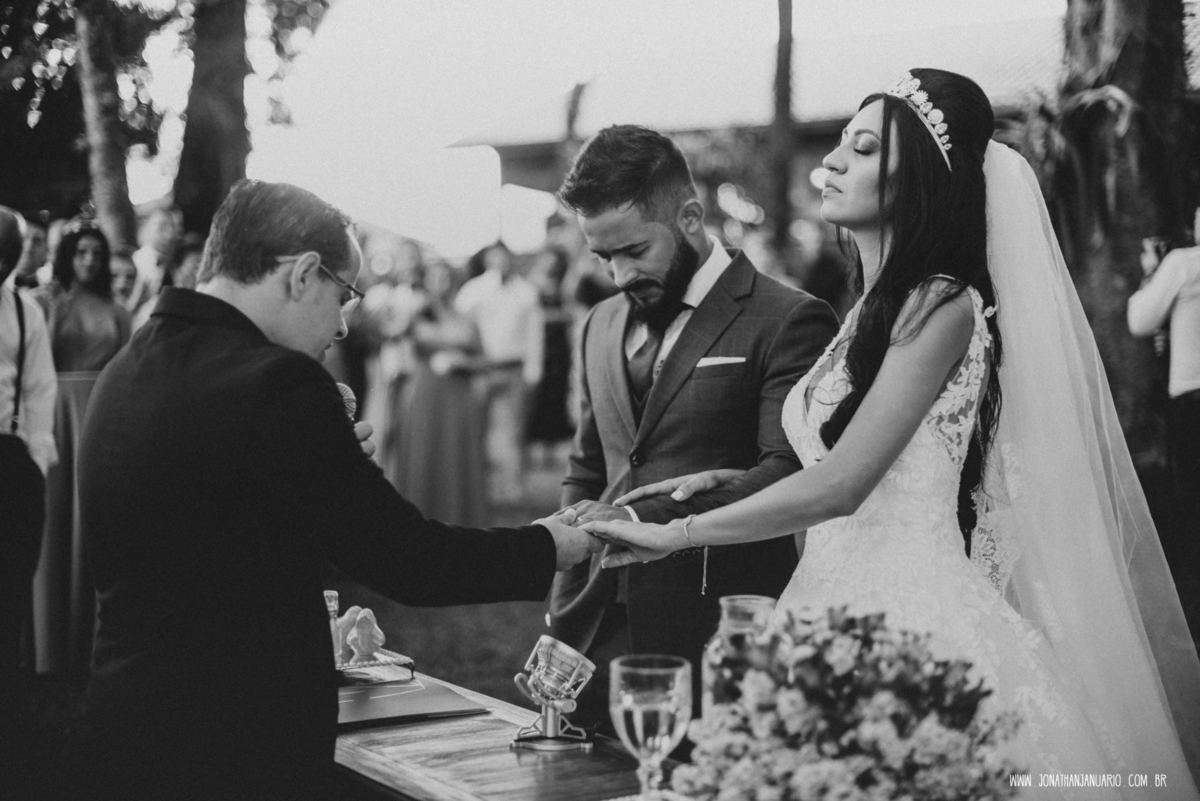 casal apaixonado, natureza, love, amor, Jonathan Januario, foto, fotografia, Araras, leme, limeira,campinas, São Paulo, Rio claro, folk, foto na fazenda, casamento de dia, noiva, vestido de noiva, vestida pra casar, lápis de noiva, fazenda jaraguá, jaragu