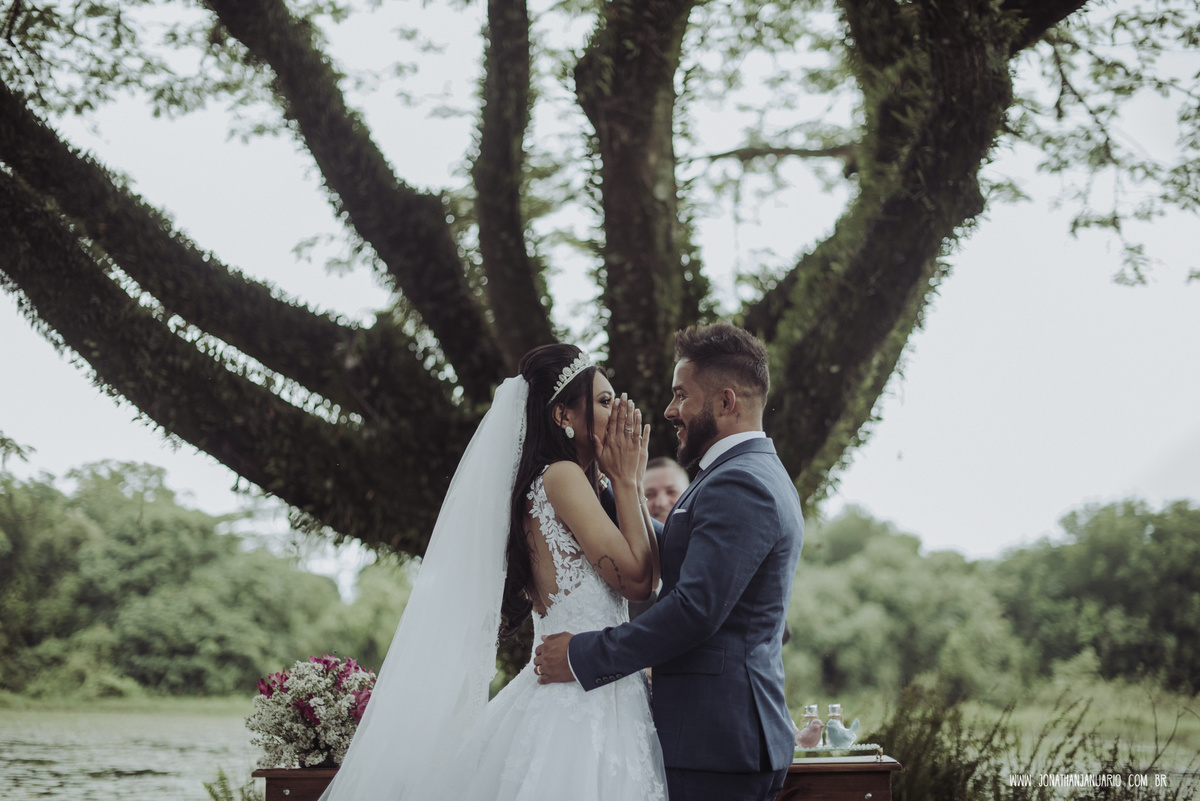 casal apaixonado, natureza, love, amor, Jonathan Januario, foto, fotografia, Araras, leme, limeira,campinas, São Paulo, Rio claro, folk, foto na fazenda, casamento de dia, noiva, vestido de noiva, vestida pra casar, lápis de noiva, fazenda jaraguá, jaragu