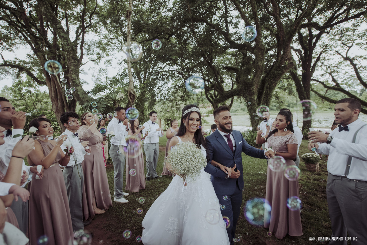 casal apaixonado, natureza, love, amor, Jonathan Januario, foto, fotografia, Araras, leme, limeira,campinas, São Paulo, Rio claro, folk, foto na fazenda, casamento de dia, noiva, vestido de noiva, vestida pra casar, lápis de noiva, fazenda jaraguá, jaragu