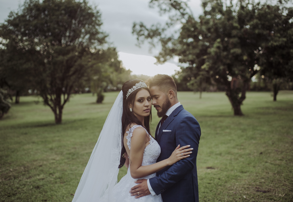 casal apaixonado, natureza, love, amor, Jonathan Januario, foto, fotografia, Araras, leme, limeira,campinas, São Paulo, Rio claro, folk, foto na fazenda, casamento de dia, noiva, vestido de noiva, vestida pra casar, lápis de noiva, fazenda jaraguá, jaragu