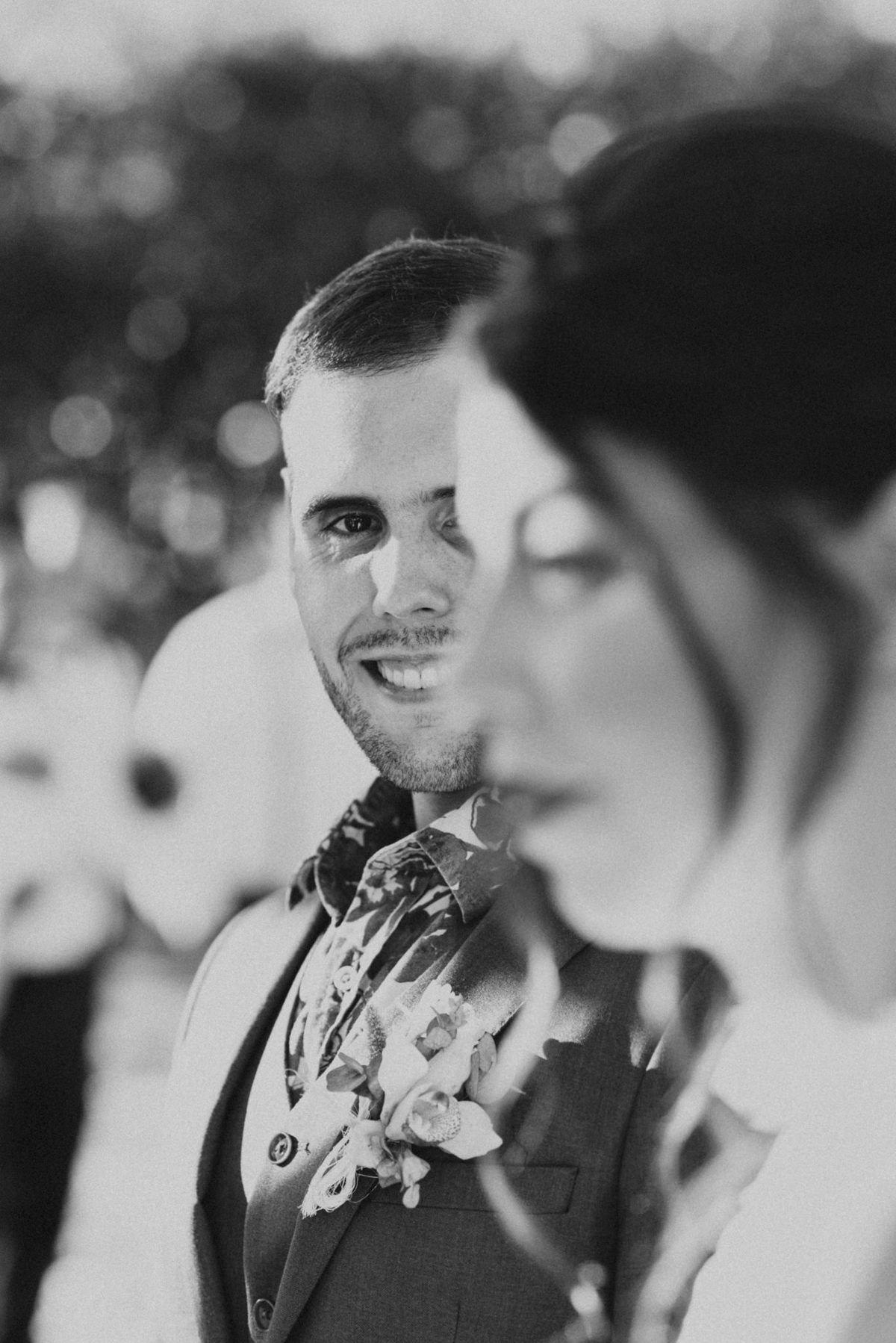 casal apaixonado, natureza, love, amor, Jonathan Januario, foto, fotografia, Araras, leme, limeira,campinas, São Paulo, Rio claro, folk, lifeStyle, montanha, foto na fazenda, casamento de dia, noiva, vestido de noiva, vestida pra casar, lápis de noiva