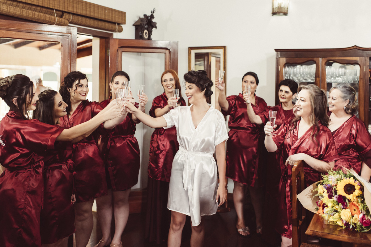 casal apaixonado, natureza, love, amor, Jonathan Januario, foto, fotografia, Araras, leme, limeira,campinas, São Paulo, Rio claro, folk, lifeStyle, montanha, foto na fazenda, casamento de dia, noiva, vestido de noiva, vestida pra casar, lápis de noiva
