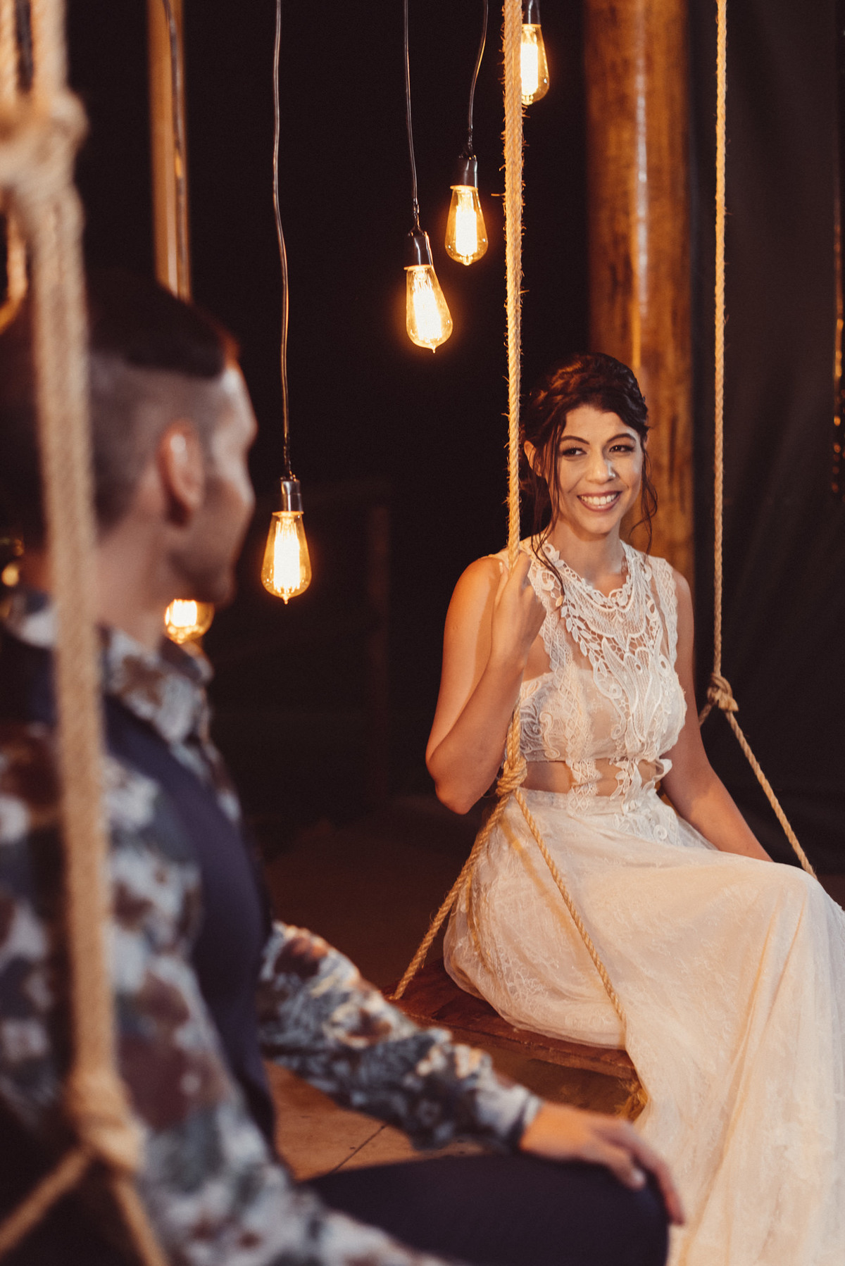 casal apaixonado, natureza, love, amor, Jonathan Januario, foto, fotografia, Araras, leme, limeira,campinas, São Paulo, Rio claro, folk, lifeStyle, montanha, foto na fazenda, casamento de dia, noiva, vestido de noiva, vestida pra casar, lápis de noiva