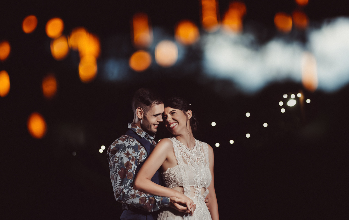 casal apaixonado, natureza, love, amor, Jonathan Januario, foto, fotografia, Araras, leme, limeira,campinas, São Paulo, Rio claro, folk, lifeStyle, montanha, foto na fazenda, casamento de dia, noiva, vestido de noiva, vestida pra casar, lápis de noiva