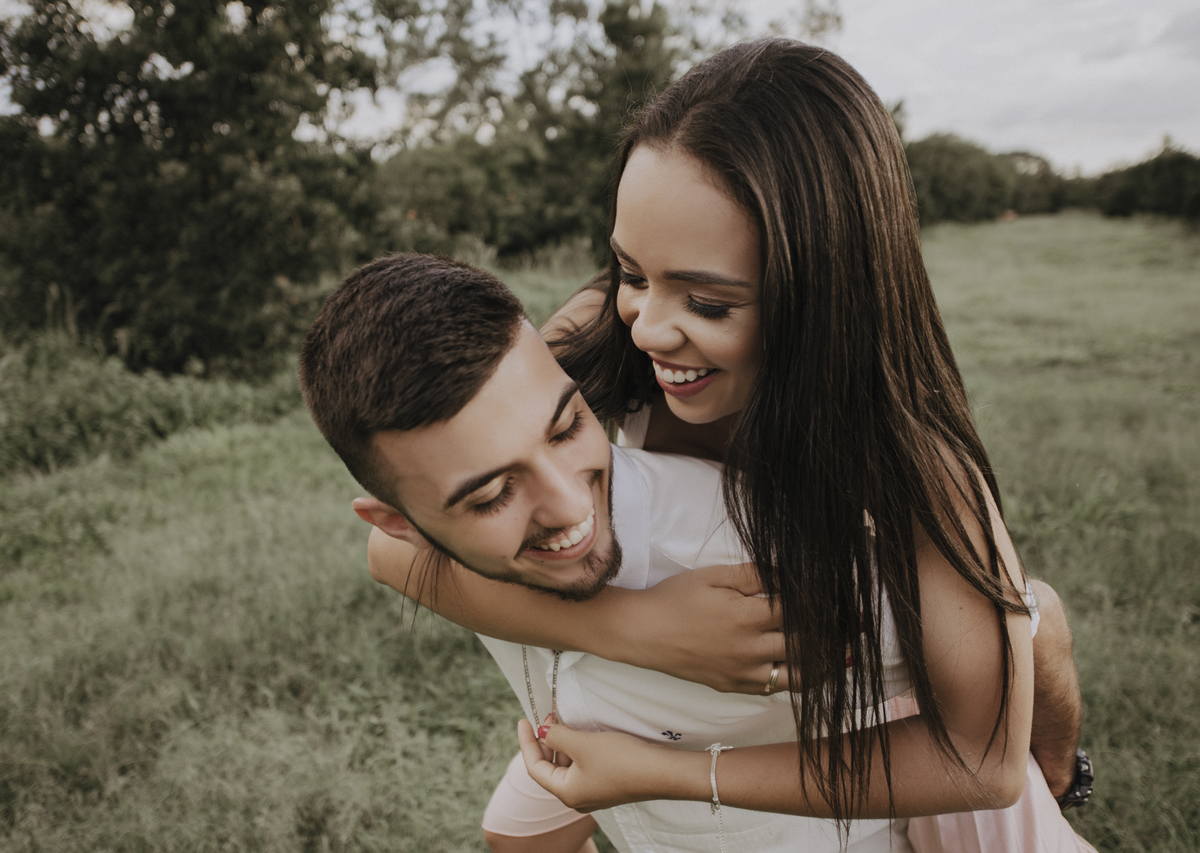 Ensaio em Rio Claro-SP, casal apaixonado, natureza - love, amor, casal, Jonathan Januario, foto, fotografia, Araras, leme, limeira,campinas, São Paulo, folk, lifeStyle, Vsco, montanha, foto na fazenda, pico olho d’agua, Mariporã, foto em montanha
