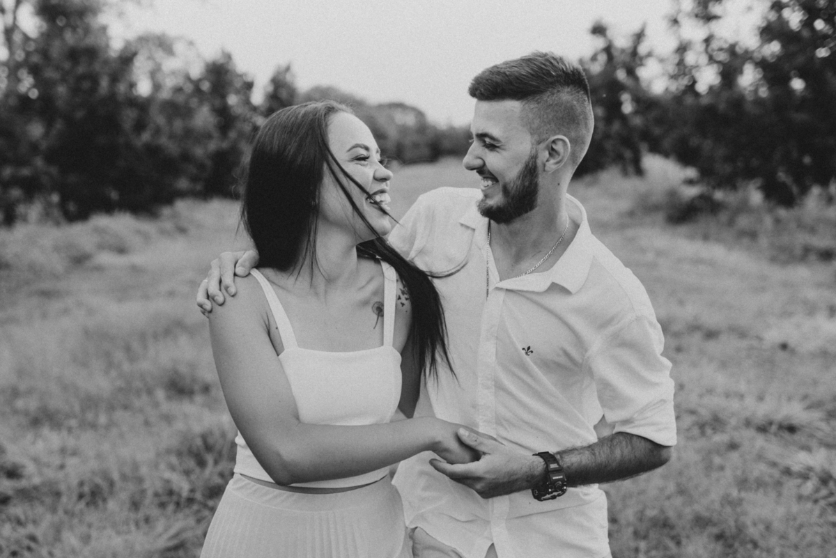 Ensaio em Rio Claro-SP, casal apaixonado, natureza - love, amor, casal, Jonathan Januario, foto, fotografia, Araras, leme, limeira,campinas, São Paulo, folk, lifeStyle, Vsco, montanha, foto na fazenda, pico olho d’agua, Mariporã, foto em montanha