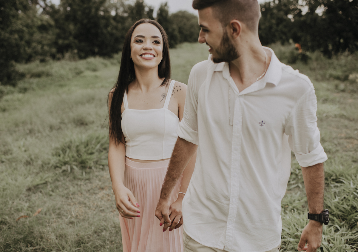 Ensaio em Rio Claro-SP, casal apaixonado, natureza - love, amor, casal, Jonathan Januario, foto, fotografia, Araras, leme, limeira,campinas, São Paulo, folk, lifeStyle, Vsco, montanha, foto na fazenda, pico olho d’agua, Mariporã, foto em montanha