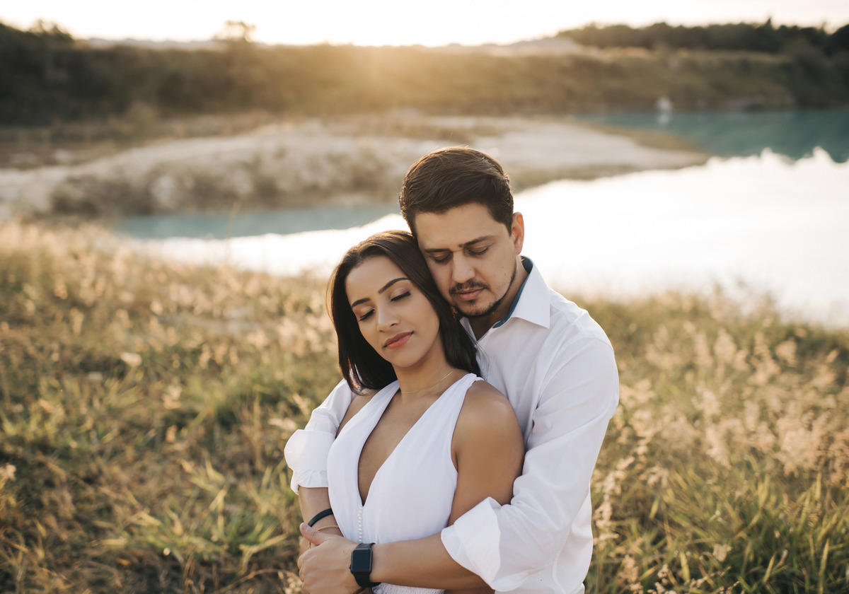 Ensaio em Rio Claro-SP, casal apaixonado, natureza - love, amor, casal, Jonathan Januario, foto, fotografia, Araras, leme, limeira,campinas, São Paulo, folk, lifeStyle, Vsco, montanha, foto na fazenda, pico olho d’agua, Mariporã, foto em montanha


