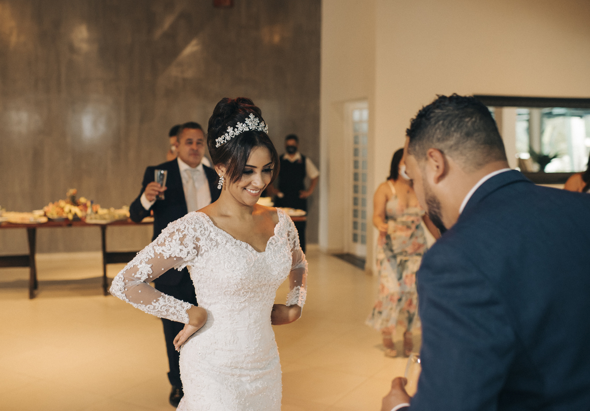  casal apaixonado, natureza, love, amor, Jonathan Januario, foto, fotografia, Poa, leme, limeira,campinas, São Paulo, porto alegre, folk, lifeStyle, montanha, foto na fazenda, casamento de dia, noiva, vestido de noiva, vestida pra casar, lápis de noiva