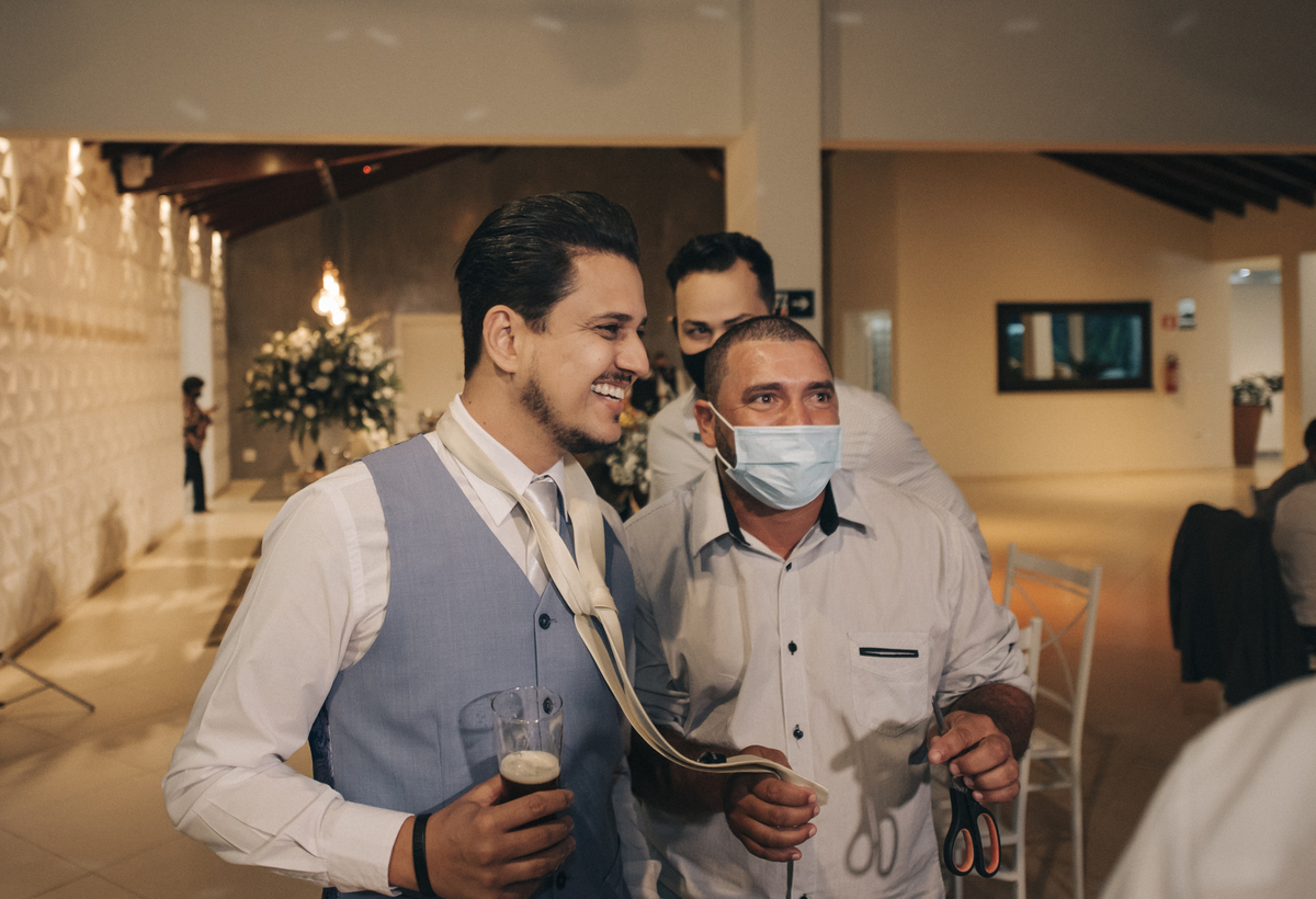  casal apaixonado, natureza, love, amor, Jonathan Januario, foto, fotografia, Poa, leme, limeira,campinas, São Paulo, porto alegre, folk, lifeStyle, montanha, foto na fazenda, casamento de dia, noiva, vestido de noiva, vestida pra casar, lápis de noiva