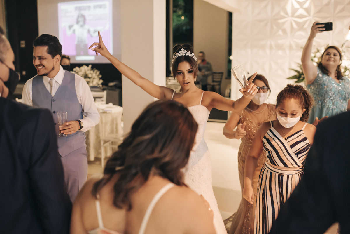  casal apaixonado, natureza, love, amor, Jonathan Januario, foto, fotografia, Poa, leme, limeira,campinas, São Paulo, porto alegre, folk, lifeStyle, montanha, foto na fazenda, casamento de dia, noiva, vestido de noiva, vestida pra casar, lápis de noiva